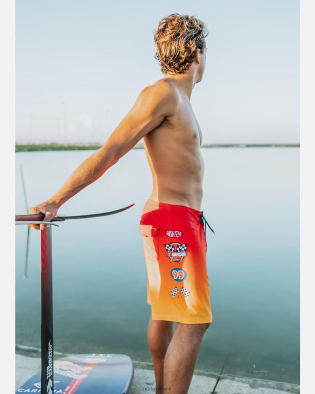 Hurley miehet phantom-eco nascar flames 18\" boardshort yhtenäisyyden punainen vaatetus A06JJB170